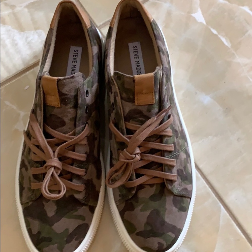 Suede and leather sneakers